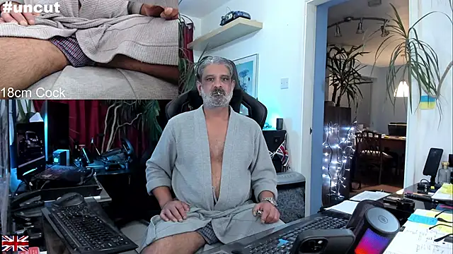 OnlineBossUK online show from September 2025 07:18:02 PM