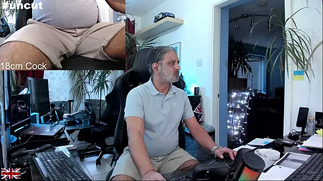 OnlineBossUK online show from October 2025 05:23:02 PM