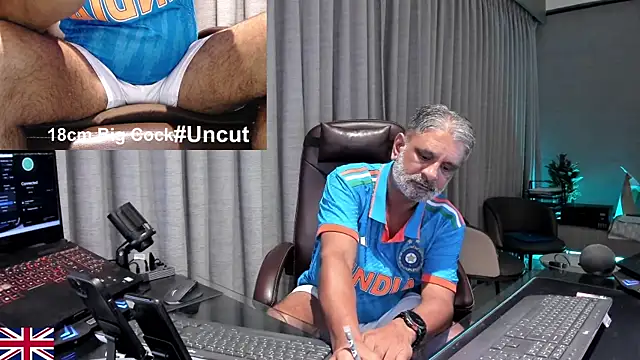 OnlineBossUK online show from July 2026 04:22:01 PM