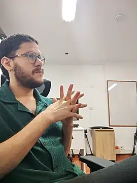 Snapshot of AndyHepburn chatting on March 2026 09:26:02 PM AndyHepburn online show from March 2026 09:26:02 PM