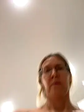 angelmommu online show from November 2025 04:29:02 PM