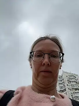 angelmommu online show from May 2026 06:43:01 AM