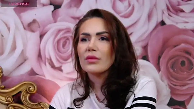 HessaHessy online show from February 2026 06:15:01 PM