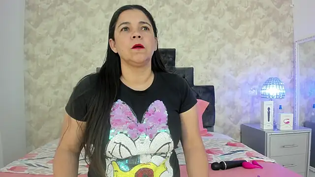 elizabeth coleman online show from October 2025 09:04:02 PM