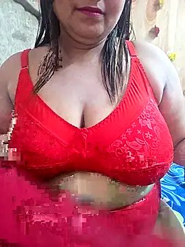 Snapshot of MOM-SUN-COUPLE chatting on April 2026 08:12:01 AM MOM-SUN-COUPLE online show from April 2026 08:12:01 AM