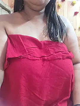 Snapshot of MOM-SUN-COUPLE chatting on May 2026 09:25:02 AM MOM-SUN-COUPLE online show from May 2026 09:25:02 AM