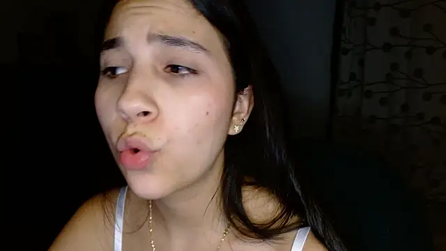 Snapshot of mia__lopez_ chatting on January 2025 05:06:02 AM mia lopez online show from January 2025 05:06:02 AM