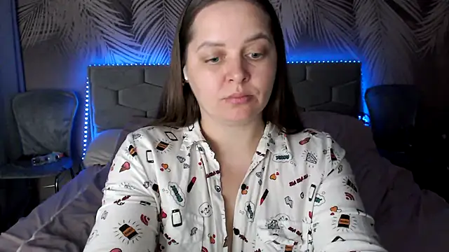 uliastar online show from December 2025 08:10:01 AM