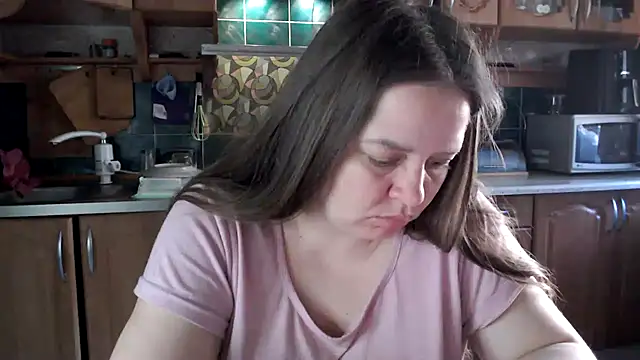 uliastar online show from May 2026 04:39:02 AM