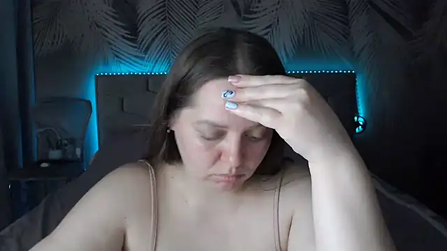 uliastar online show from June 2026 06:12:01 AM