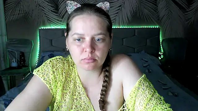 uliastar online show from July 2026 06:49:01 AM