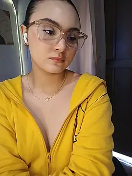 Snapshot of Samy-Candy chatting on January 2025 03:49:01 PM Samy-Candy online show from January 2025 03:49:01 PM