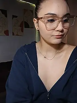 Snapshot of Samy-Candy chatting on February 2025 03:51:02 PM Samy-Candy online show from February 2025 03:51:02 PM