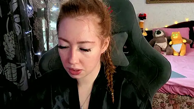 Snapshot of TinaBrook chatting on February 2026 04:45:01 AM TinaBrook online show from February 2026 04:45:01 AM