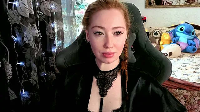 Snapshot of TinaBrook chatting on March 2026 05:44:01 AM TinaBrook online show from March 2026 05:44:01 AM