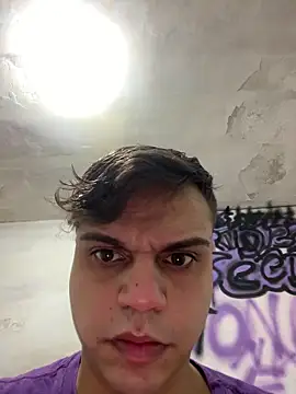 Magosupreme online show from April 2026 02:09:01 AM