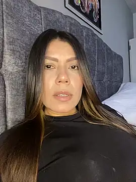 Snapshot of martina_contreras chatting on March 2026 09:06:01 PM martina contreras online show from March 2026 09:06:01 PM