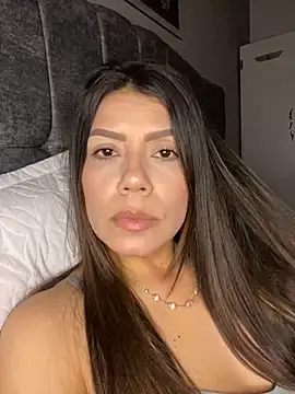 Snapshot of martina_contreras chatting on March 2026 05:02:02 AM martina contreras online show from March 2026 05:02:02 AM