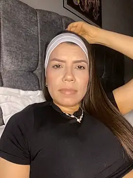 Snapshot of martina_contreras chatting on March 2026 05:12:02 AM martina contreras online show from March 2026 05:12:02 AM