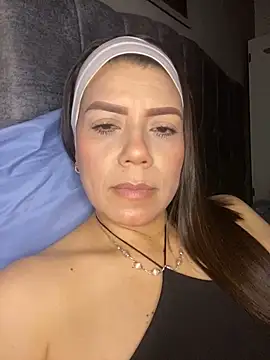 Snapshot of martina_contreras chatting on May 2026 04:07:02 AM martina contreras online show from May 2026 04:07:02 AM