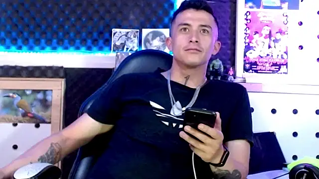 Darko0717 online show from February 2025 10:51:01 PM