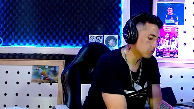 Darko0717 online show from February 2025 01:52:01 AM