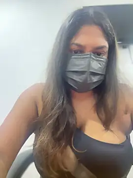 Snapshot of Black_Beauty997 chatting on March 2025 05:14:01 AM Black Beauty997 online show from March 2025 05:14:01 AM