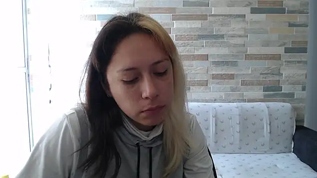 Snapshot of MommyMiaWs chatting on October 2025 03:09:01 PM MommyMiaWs online show from October 2025 03:09:01 PM