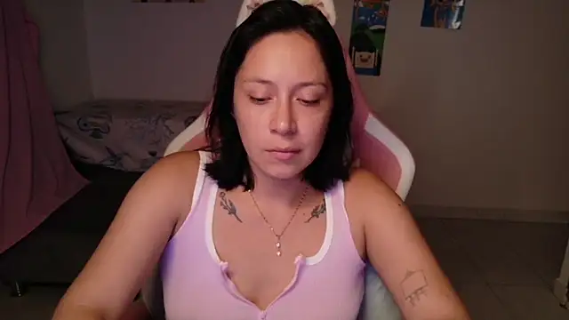 MommyMiaWs online show from June 2026 11:05:02 PM