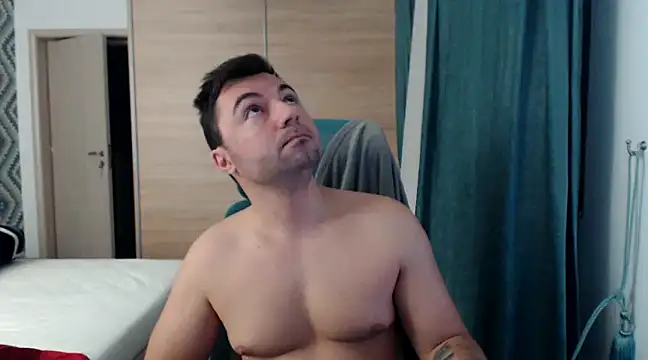 Snapshot of HankMalone chatting on December 2024 04:34:02 AM HankMalone online show from December 2024 04:34:02 AM