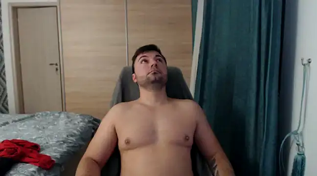 Snapshot of HankMalone chatting on December 2024 04:34:01 AM HankMalone online show from December 2024 04:34:01 AM