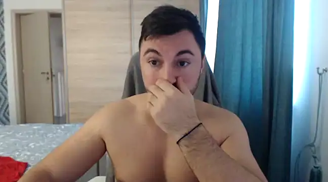 Snapshot of HankMalone chatting on December 2024 07:26:01 AM HankMalone online show from December 2024 07:26:01 AM