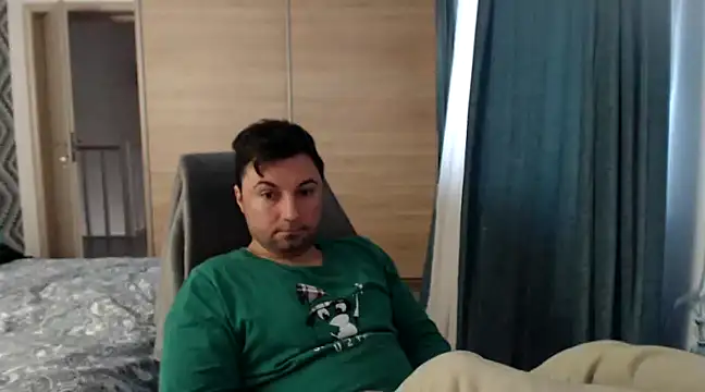 Snapshot of HankMalone chatting on February 2025 07:02:02 AM HankMalone online show from February 2025 07:02:02 AM