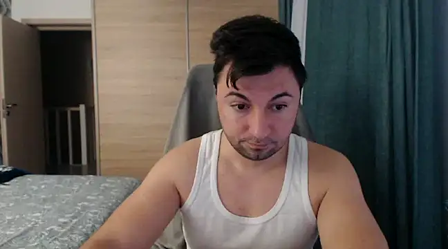 Snapshot of HankMalone chatting on February 2025 05:09:01 AM HankMalone online show from February 2025 05:09:01 AM