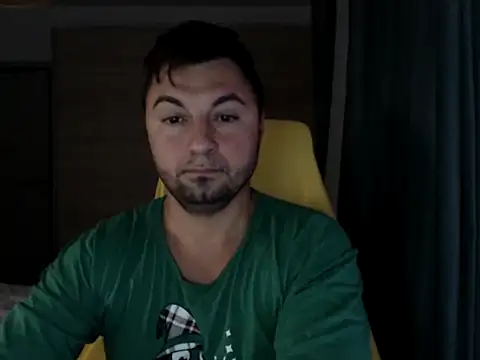 Snapshot of HankMalone chatting on October 2025 03:45:01 AM HankMalone online show from October 2025 03:45:01 AM