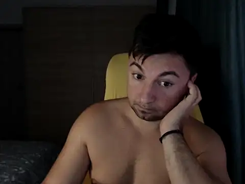 Snapshot of HankMalone chatting on October 2025 04:00:01 AM HankMalone online show from October 2025 04:00:01 AM