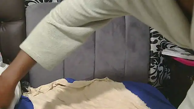 sluttylaura21 online show from May 2026 08:27:02 PM