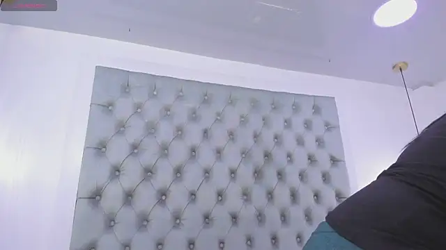 Snapshot of anette_cooper chatting on September 2025 04:03:01 AM anette cooper online show from September 2025 04:03:01 AM