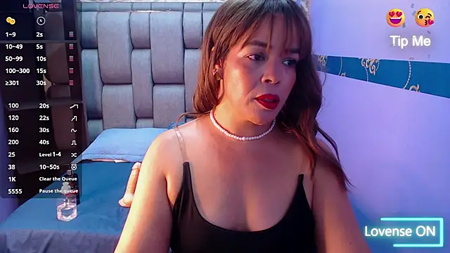 Snapshot of Abril_Beltran_ chatting on March 2025 09:35:01 PM Abril Beltran online show from March 2025 09:35:01 PM