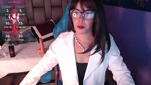 Snapshot of Abril_Beltran_ chatting on March 2025 09:56:01 PM Abril Beltran online show from March 2025 09:56:01 PM