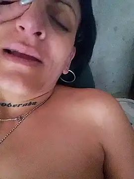 estefyzapata online show from January 2026 06:02:02 PM