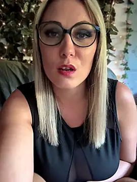 Leanymphoo online show from September 2025 03:24:02 PM