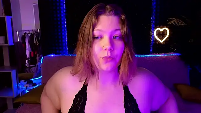 DjennaPalme online show from October 2025 01:38:01 AM