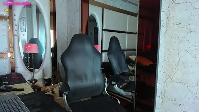 Snapshot of cinthya_walker1 chatting on February 2025 03:31:02 PM cinthya walker1 online show from February 2025 03:31:02 PM