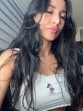 EvaMoet online show from February 2026 10:03:02 AM