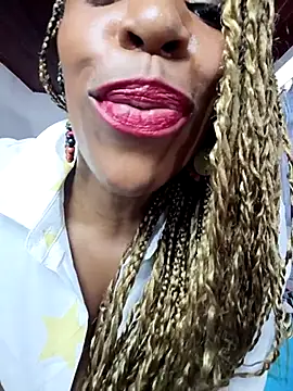 TAYLORR778 online show from April 2026 02:12:01 PM