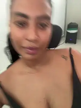 tracycum online show from June 2026 10:19:02 PM