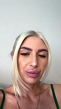 Mia Roxie online show from July 2026 03:13:01 AM