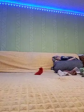 KiraXTender online show from December 2024 12:22:02 PM