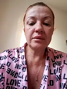 KiraXTender online show from August 2026 10:19:01 PM